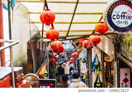 台灣九份的中午 109811627