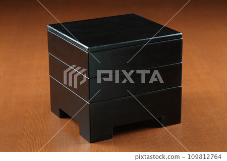Black Wajima lacquer box 109812764
