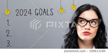 2024 goals with young businesswoman 109813280