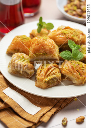 Turkish traditional baklava 109813633