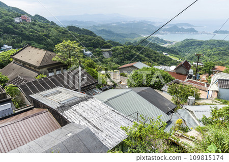 View of the old buildings on the Mountain of Jiufen, New Taipei City, Taiwan. 109815174