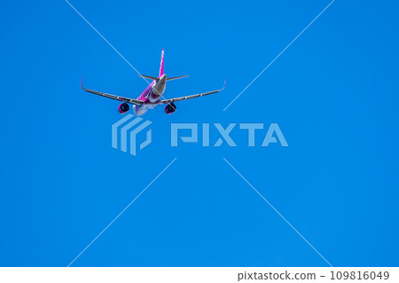 Passenger plane, Peach Airlines, A320 that took off from Narita Airport Passenger plane, Peach Airlines, A320 that took off from Narita Airport 109816049