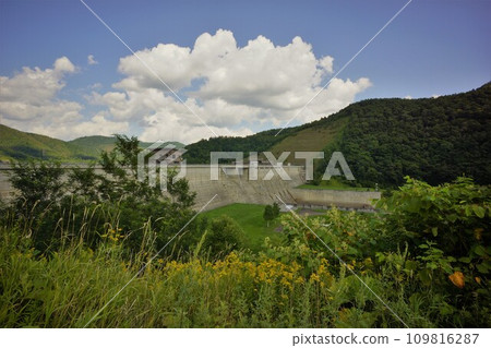 Bank of Takisato Dam 109816287