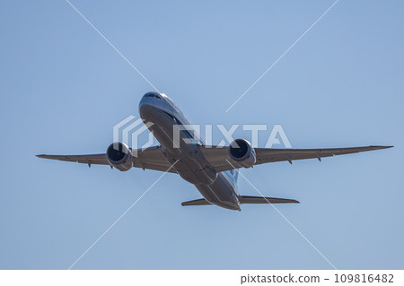 Passenger plane taking off from Narita Airport Airplane All Nippon Airways Boeing 787 Passenger plane taking off from Narita Airport Airplane All Nippon Airways Boeing 787 109816482