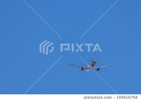 從成田機場起飛的捷星 A320 客機 從成田機場起飛的捷星 A320 客機 109816708