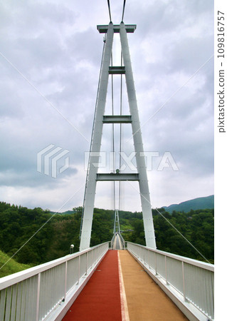 Kokonoe “Dream” Suspension Bridge (Oita Prefecture, Kokonoe Town) Kokonoe “Dream” Suspension Bridge (Oita Prefecture, Kokonoe Town) 109816757