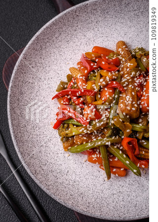 Mix of vegetables corn, carrots, peppers, broccoli, onions in teriyaki sauce Mix of vegetables corn, carrots, peppers, broccoli, onions in teriyaki sauce 109819349