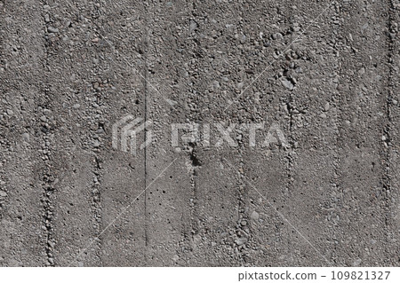 Grungy and smooth bare concrete wall 109821327