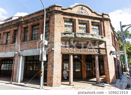 Building view of the Heritage and Culture Education Center of Taipei (the historic Bopiliao area), Taiwan. One of the only remaining streets of the Qing Dynasty in Taipei. Building view of the Heritage and Culture Education Center of Taipei (the historic Bopiliao area), Taiwan. One of the only remaining streets of the Qing Dynasty in Taipei. 109821919