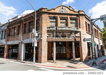 Building view of the Heritage and Culture Education Center of Taipei (the historic Bopiliao area), Taiwan. One of the only remaining streets of the Qing Dynasty in Taipei. Building view of the Heritage and Culture Education Center of Taipei (the historic Bopiliao area), Taiwan. One of the only remaining streets of the Qing Dynasty in Taipei. 109821921