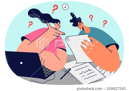 Confused couple manage paperwork at home 109827585