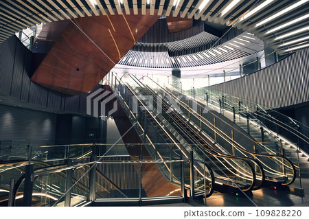 澀谷櫻丘再開發區的綜合設施澀谷櫻花舞台都市核心 109828220