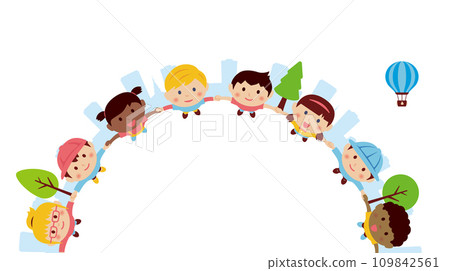 孩子們手牽手圍成半圓,仰望天空/各種種族的插圖(中心複製空間) 孩子們手牽手圍成半圓,仰望天空/各種種族的插圖(中心複製空間) 109842561