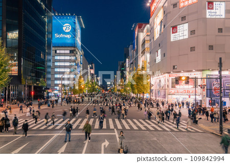 《Tokyo》Night view of Akihabara's electric town/pedestrian paradise 《Tokyo》Night view of Akihabara's electric town/pedestrian paradise 109842994