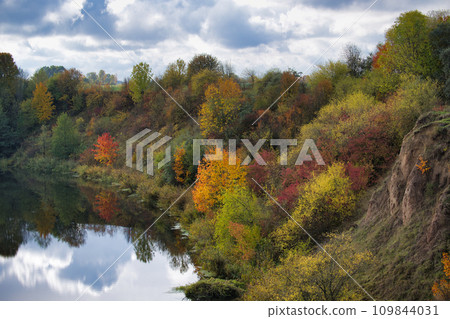 Serene and picturesque scene of autumn Serene and picturesque scene of autumn 109844031