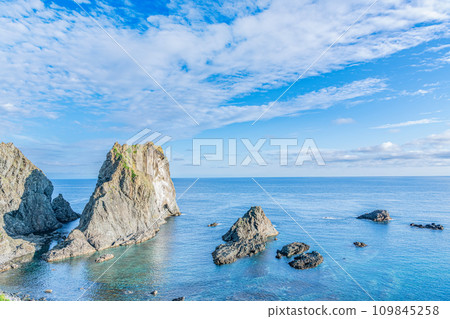北海道積丹町 - 夏島梅伊海岸,可欣賞日本海美景的熱門旅遊勝地 北海道積丹町 - 夏島梅伊海岸,可欣賞日本海美景的熱門旅遊勝地 109845258