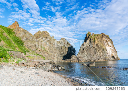 北海道積丹町 - 夏島梅伊海岸,可欣賞日本海美景的熱門旅遊勝地 北海道積丹町 - 夏島梅伊海岸,可欣賞日本海美景的熱門旅遊勝地 109845263