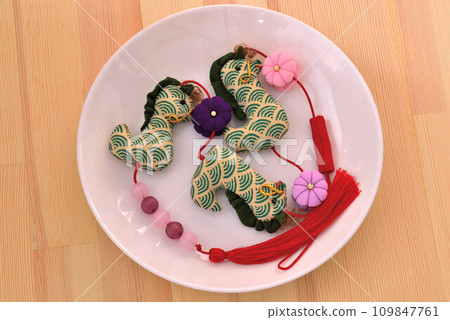 Year of the dragon 109847761