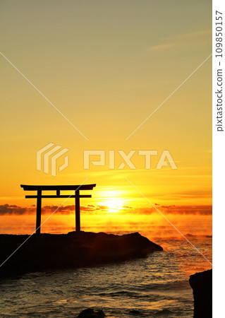 Ibaraki Prefecture: First sunrise and air storm from Oarai Isosaki Shrine 109850157