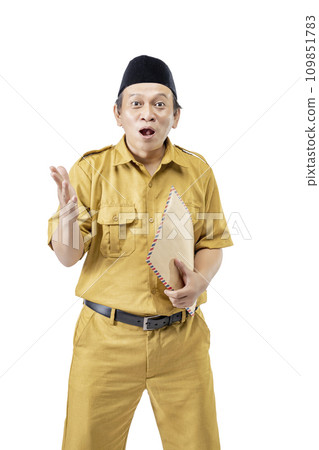 Pegawai Negeri Sipil (PNS) Pegawai Negeri Sipil (PNS) 109851783