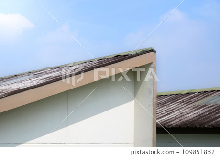 Residential houses in a housing area 109851832