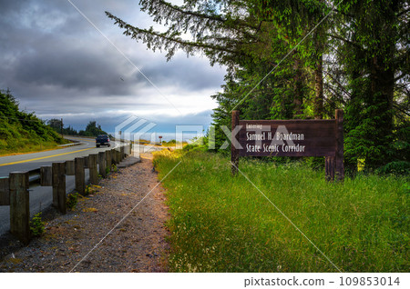Welcome sign of Samuel H. Boardman State Scenic Corridor in Oregon Welcome sign of Samuel H. Boardman State Scenic Corridor in Oregon 109853014