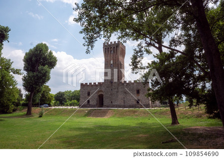 The Castle of San Martino della Vaneza near Padua The Castle of San Martino della Vaneza near Padua 109854690