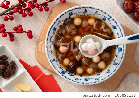Tang Yuan Winter Solstice Red White Pink Tang yuan タンユエン 団子 Tang Yuan Winter Solstice Red White Pink Tang yuan タンユエン 団子 109856138