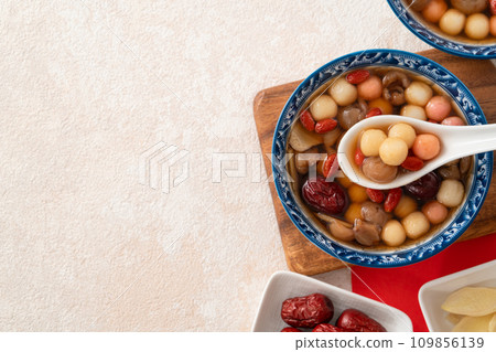 湯圓 冬至 紅色 白色 粉色 Tang yuan タンユエン 団子 湯圓 冬至 紅色 白色 粉色 Tang yuan タンユエン 団子 109856139