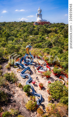 Aerial view of Wat Roi Phra Phutthabat Phu Manorom, Mukdahan, Thailand 109859048