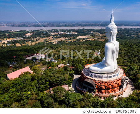 Aerial view of Wat Roi Phra Phutthabat Phu Manorom, Mukdahan, Thailand Aerial view of Wat Roi Phra Phutthabat Phu Manorom, Mukdahan, Thailand 109859093