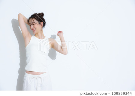 Women of sportswear Women of sportswear 109859344