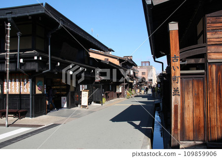 Hida Takayama tourist spot old townscape 109859906