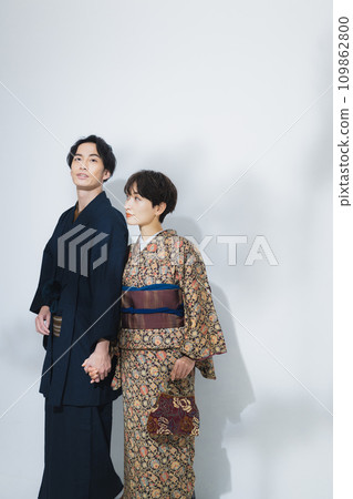 Couple in kimono Couple in kimono 109862800