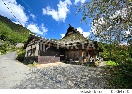 Kyoto Miyama Town “Kayabuki no Sato” Old houses with thatched roofs Kyoto Miyama Town “Kayabuki no Sato” Old houses with thatched roofs 109864508