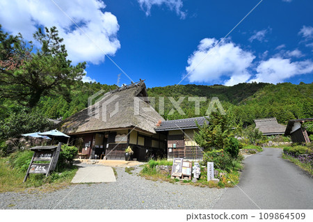 Kyoto Miyama Town “Kayabuki no Sato” Old houses with thatched roofs Kyoto Miyama Town “Kayabuki no Sato” Old houses with thatched roofs 109864509
