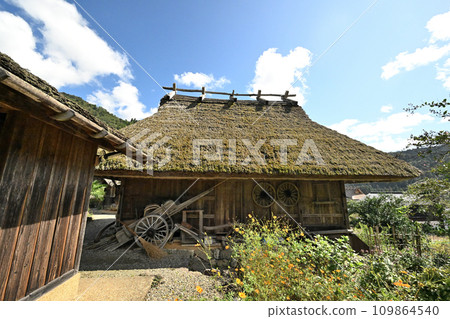 Kyoto Miyama Town “Kayabuki no Sato” Old houses with thatched roofs 109864540