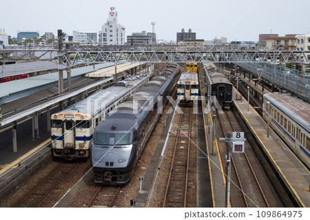 JR Kyushu 787 series trains, Limited Express Kirameki, Limited Express Kaiou, Limited Express Nichirin, Limited Express Hyuga, Limited Express Kirishima, Nippo Main Line 109864975