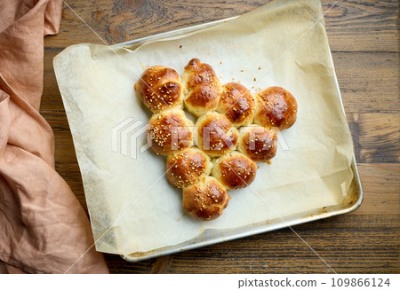 freshly baked yeast dough bread buns 109866124