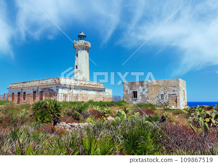Capo Murro di Porco lighthouse, Syracuse, Sicily, Italy 109867519