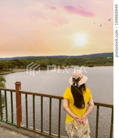 湖邊少女 109869949