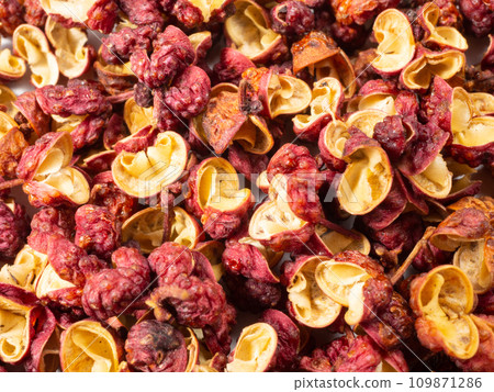 Flower pepper Kahokuzansho 109871286