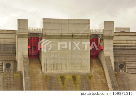 Gassan dam radial gate Gassan dam radial gate 109871515