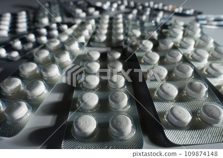 Many drugs OD (overdose) drug image 109874148