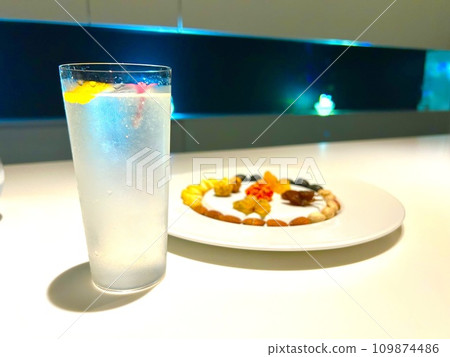 Cheers at a stylish bar Cheers at a stylish bar 109874486