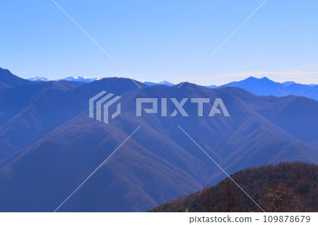 View from Kamine Plateau in December: Mountains of Shinshu View from Kamine Plateau in December: Mountains of Shinshu 109878679