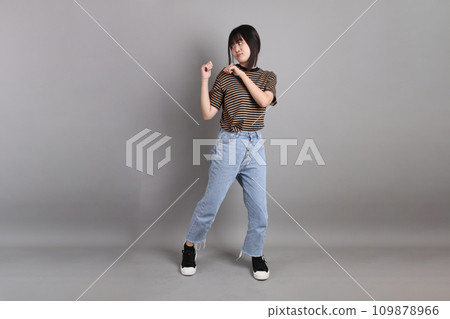 Cute Asian Woman 109878966