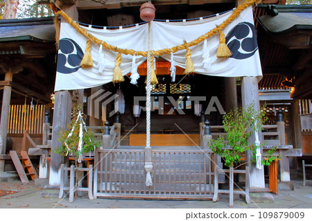 Amahiko Shrine in Shinshu　Shrines and temples in Shinshu　Old shrines and temples 109879009