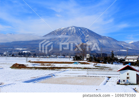 Five Hokushin Mountains in December: Mountains of Shinshu 109879380