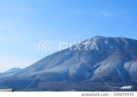Five Hokushin Mountains in December: Mountains of Shinshu 109879438
